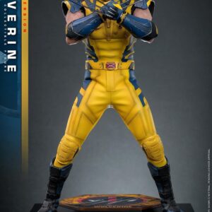 Hot Toys Wolverine (Deluxe Version) - Sixth Scale Figure